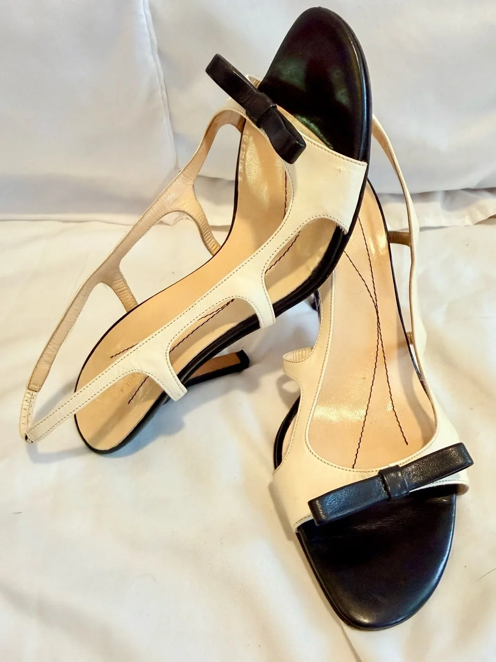 Kate Spade Italy Leather Bow Slingback Heels Cream Black Sz 6 Open Toe 3.5”